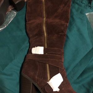 JustFab Mid Heel Brown Boots